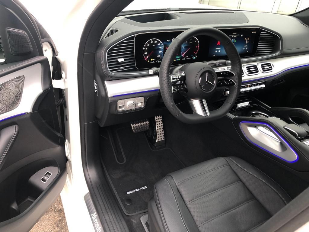 MERCEDES GLS 450d 4matic AMG | facelift | skladem | německé předváděcí auto na dovoz | maximální výbava | bílá metalíza | černá kůže | nákup online | AUTOiBUY.com